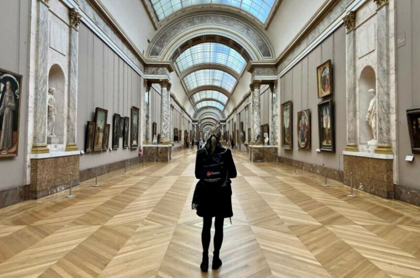  Mona Lisa First Access - Private Louvre Tour