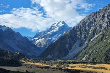 Full-Day Tour To Queenstown Via Mt Cook and Tasman Glacier from Christchurc...