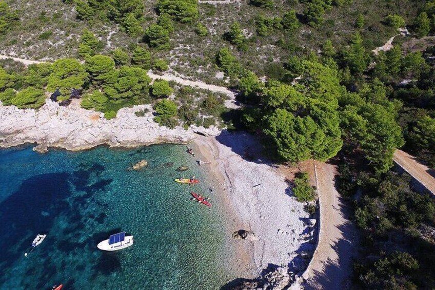 4 Hours Sea Kayaking in Komiža