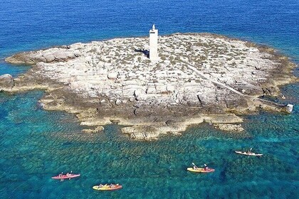 4 Hours Sea Kayaking from Komiža