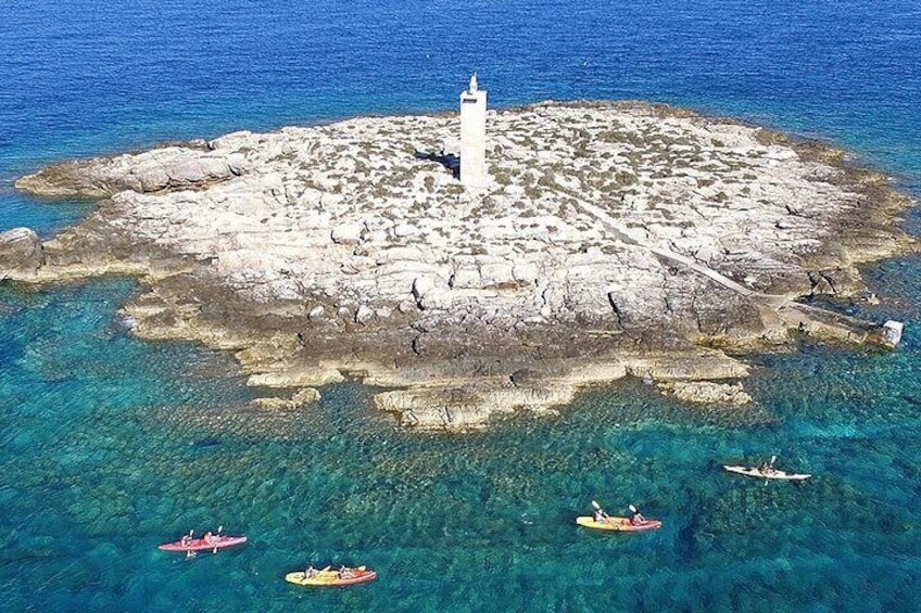 4 Hours Sea Kayaking in Komiža