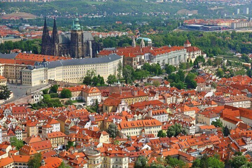 Visit Prague Castle & Lobkowicz Palace: Private Half-Day Tour