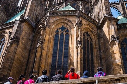 Visit Prague Castle & Lobkowicz Palace: Private Half-Day Tour