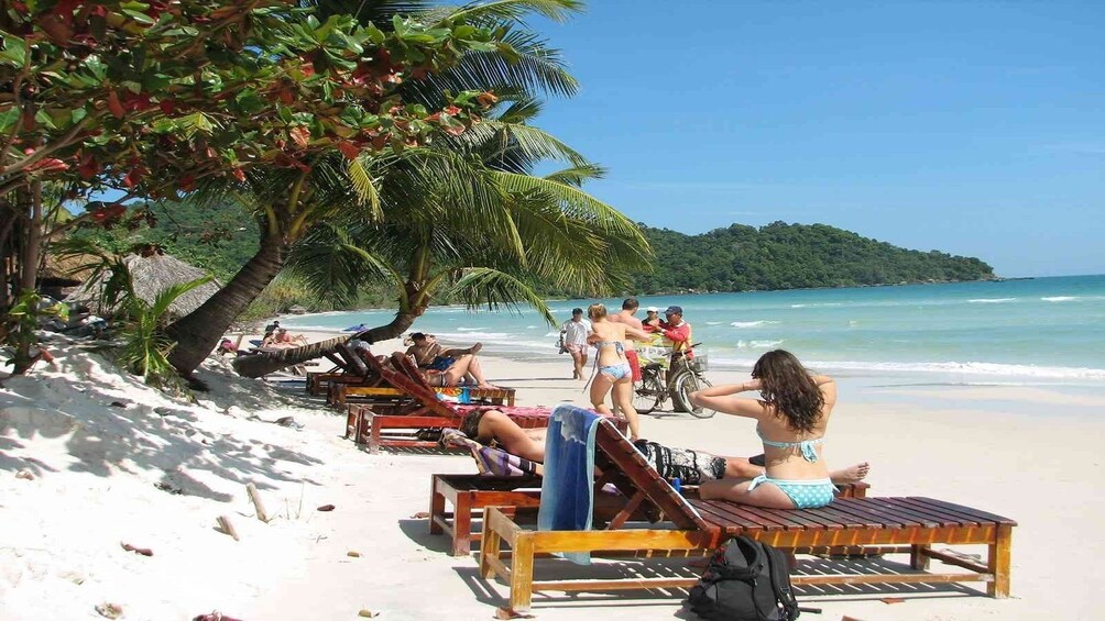 Tourists sunbathing on Ong Lang beach