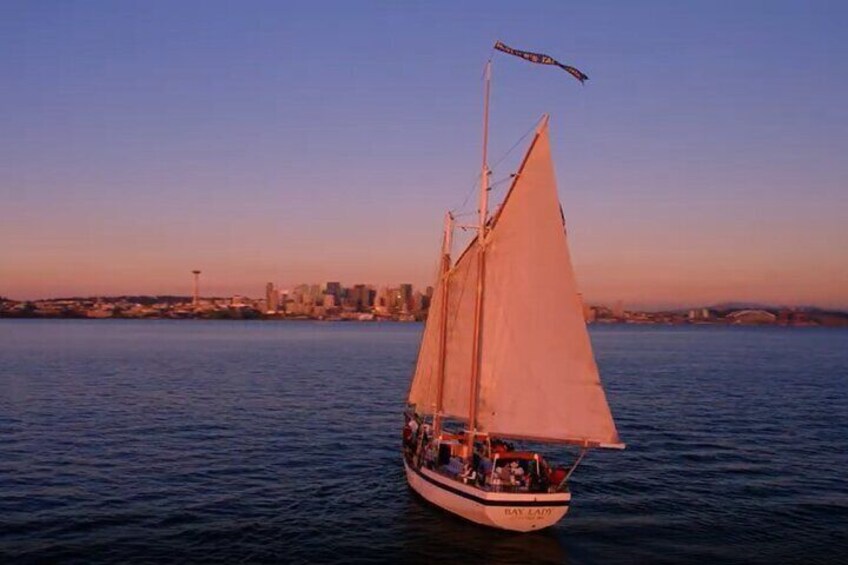 An absolute “Seattle Must Do!” We will set the sails, turn off the engine, and relax as the cool sea breeze powers us through the Puget Sound. 