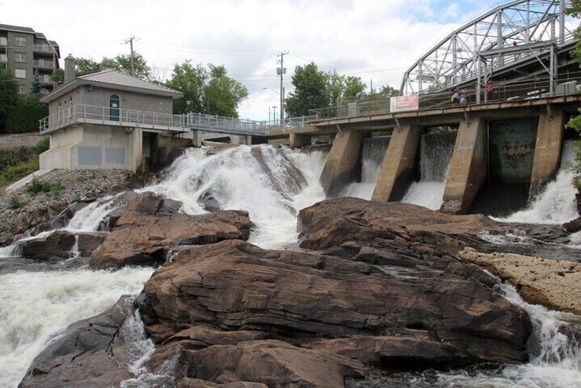 Smartphone Audio Driving Tour between Bracebridge & Toronto