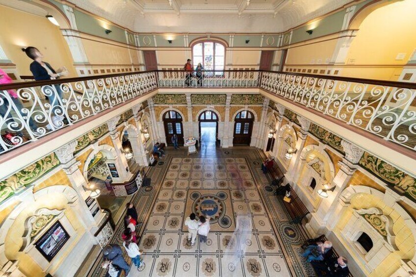 Cruise Ship Dunedin City and Castle Tour