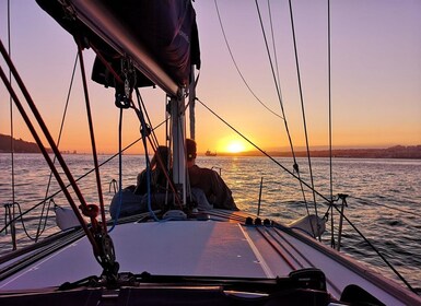 Agadir: tour privado en barco al atardecer con cena ligera