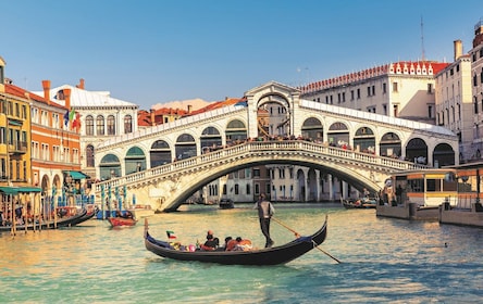 Desde el lago de Garda: tour grupal de día completo por Venecia