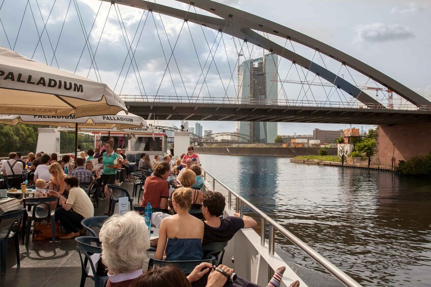 Picture 6 for Activity Frankfurt: 1-Hour Panorama Boat Cruise on the river Main