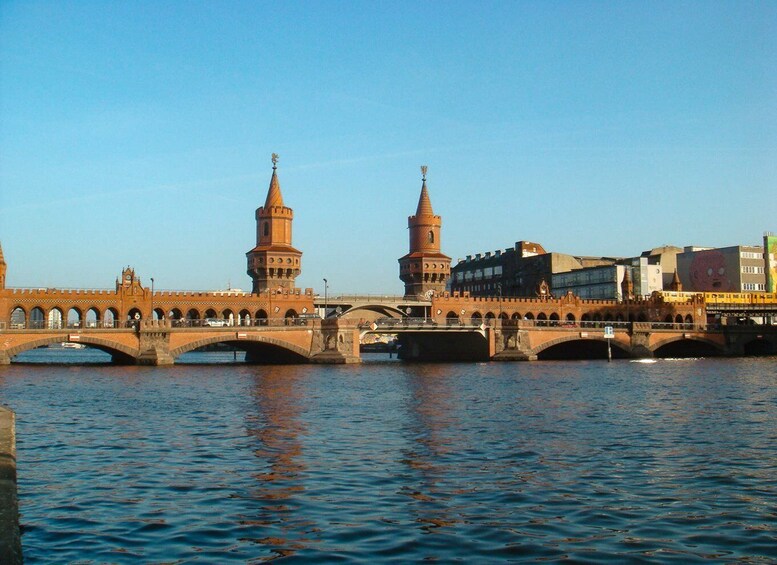 Picture 1 for Activity Berlin: 2.5-Hour East Side Boat Cruise with Commentary