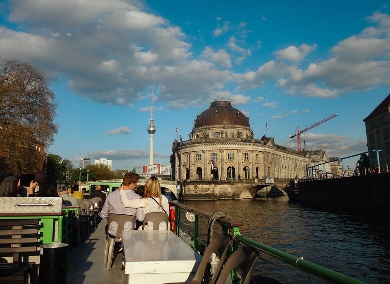 Picture 8 for Activity Berlin: 2.5-Hour East Side Boat Cruise with Commentary