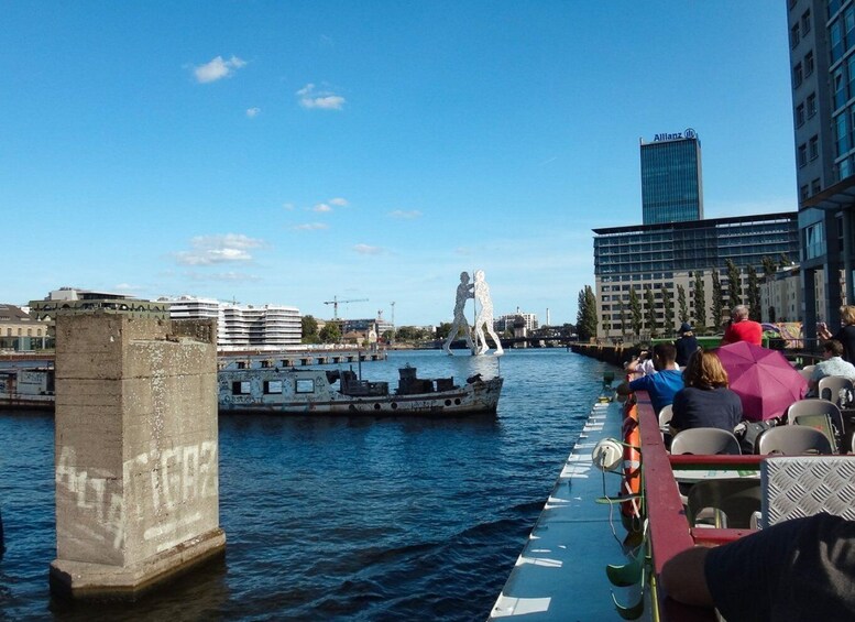 Picture 17 for Activity Berlin: 2.5-Hour East Side Boat Cruise with Commentary