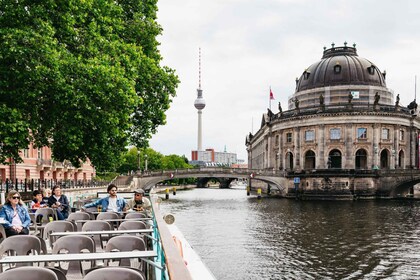 Berlin: 1-stündige Flussfahrt mit Stadtrundfahrt