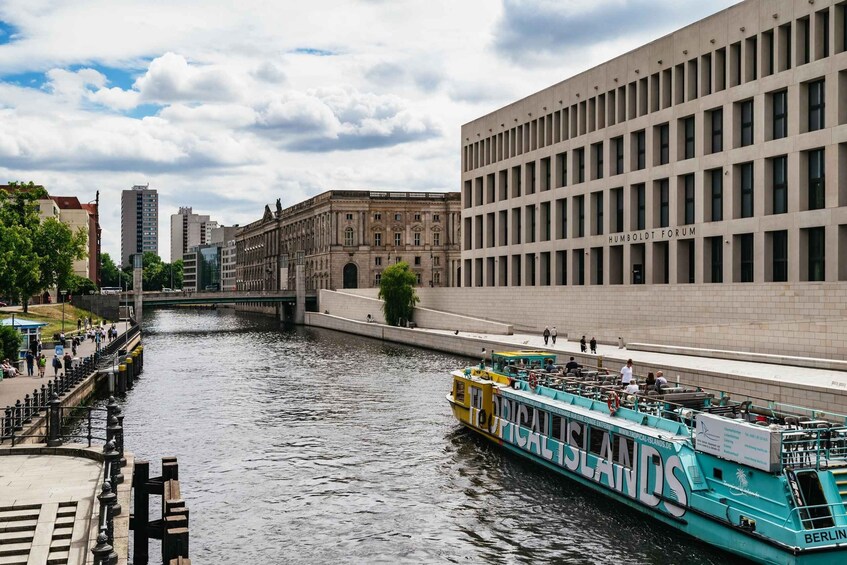 Picture 13 for Activity Berlin: 1-Hour City Sightseeing River Cruise