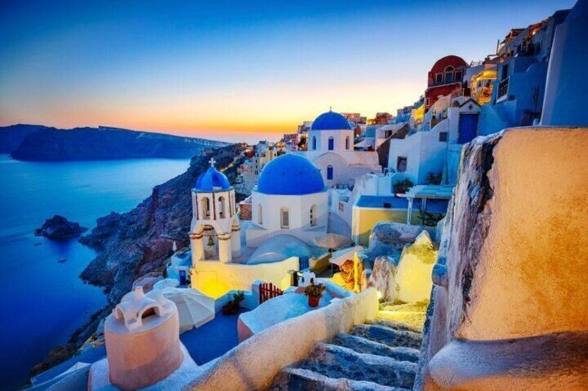 Santorini Island and Akrotiri Private Tour with Wine Tasting