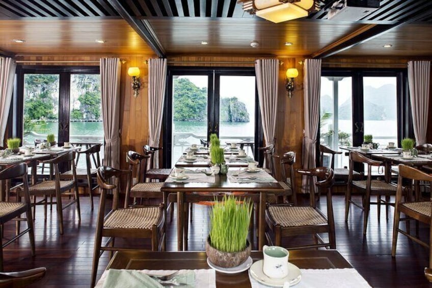 Hanoi: Ninh Binh Tour and Ha Long Bay Cruise 3-Day Trip