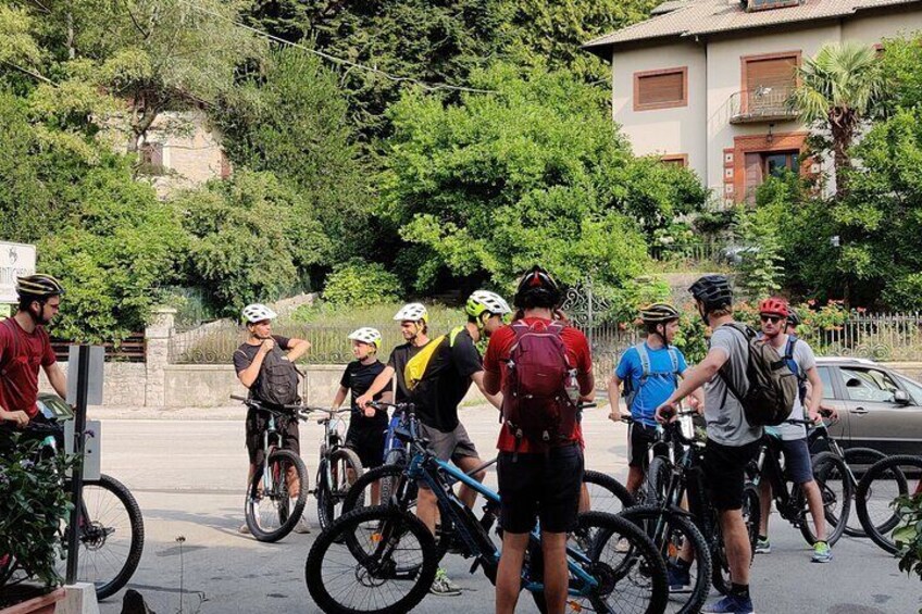 Panoramic tour of Lake Como by E-MTB from Ghisallo