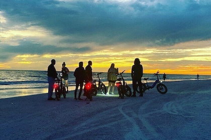 Treasure Island elektrische fietstocht bij zonsondergang