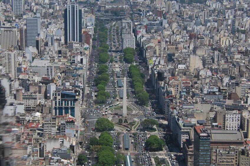 The Obelisco in the heart of Buenos Aires City.