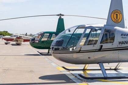 Private helicopter tour over Buenos Aires City for 3 passengers