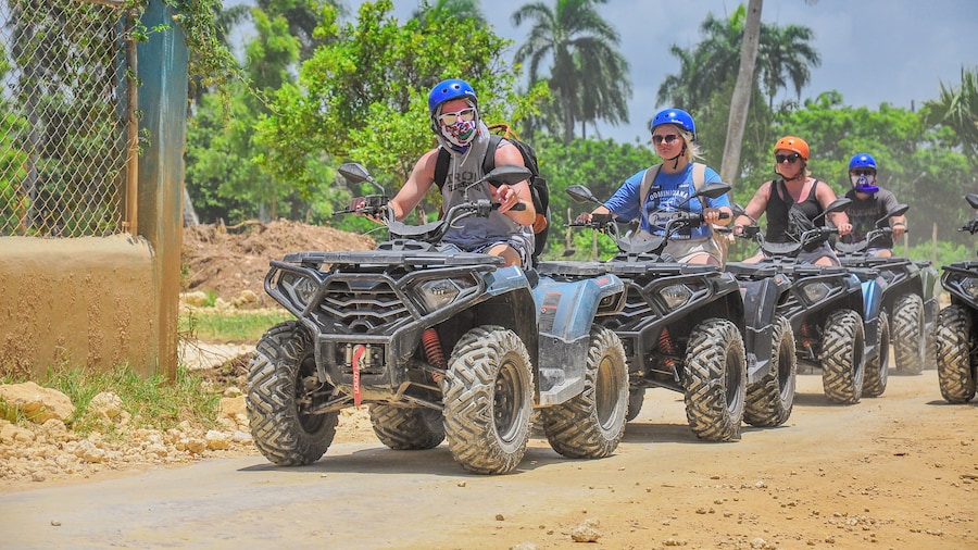 4x4 ATV Off-Road Splash: Beach Swim - Cave Dip & Mamajuana Treat