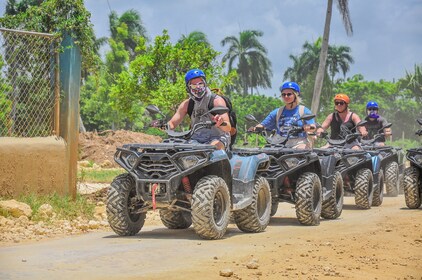 4x4 ATV Off-Road Splash: Baño en la Playa - Inmersión en la Cueva y Mamajua...