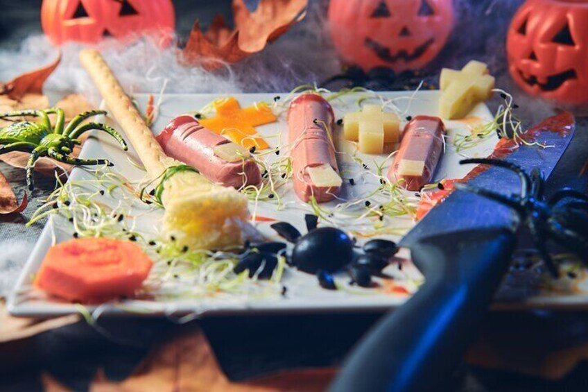 Traditional German Food and Frankfurt Old Town Private Tour
