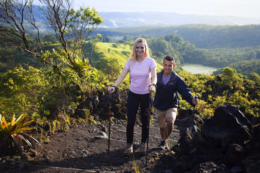 Couple hiking in Costa Rica