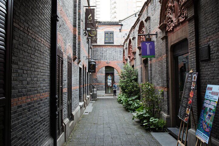 Private Walking Tour: Xintiandi and Hengshan Road in Shanghai