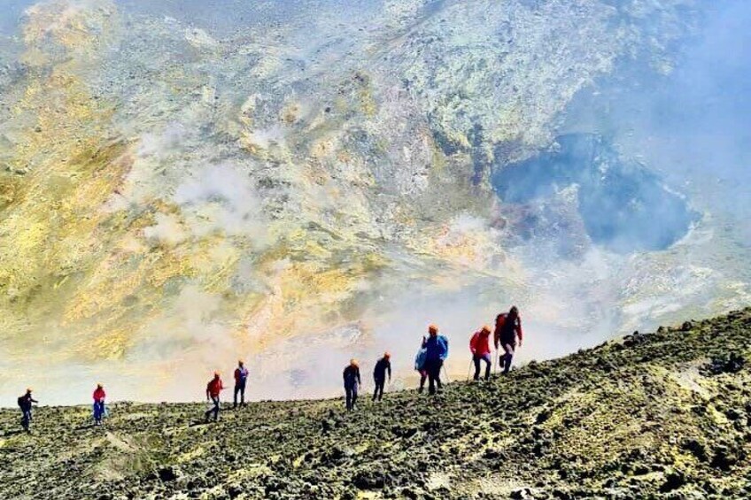 Summit Etna North 3300mt: 4x4 and trekking