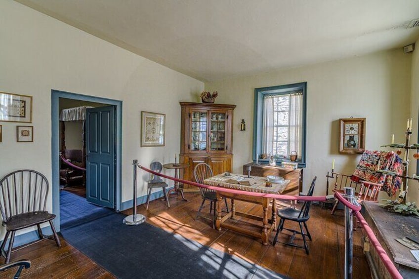 The parlor of the 1792 Johannes Mueller House 