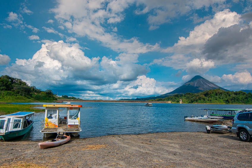 Arenal Lake Boat Trip ( pantoon boat ) NEW