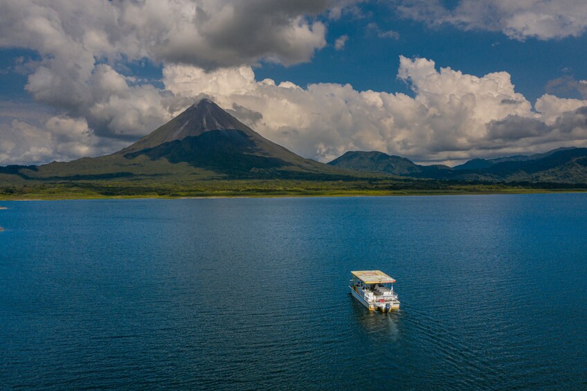 Arenal Lake Boat Trip ( pantoon boat ) NEW