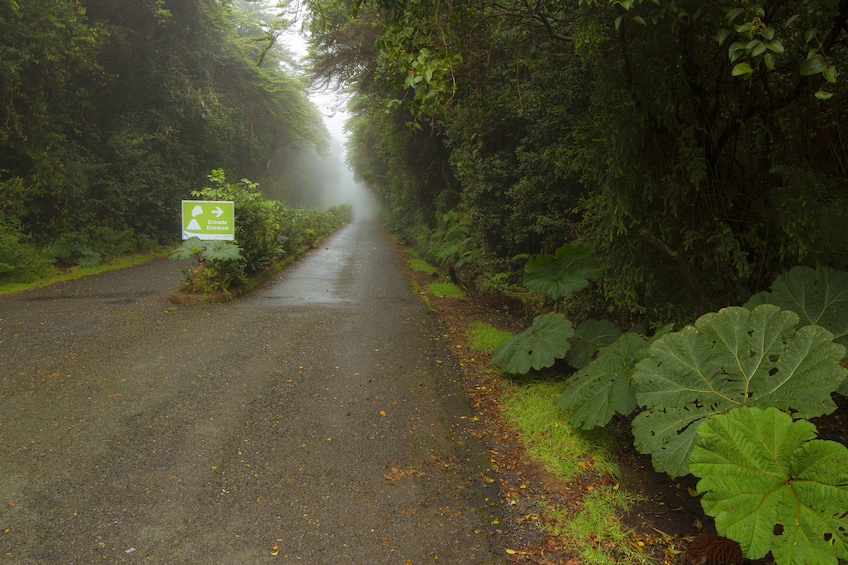 Entrance to Poás Volcano National Park