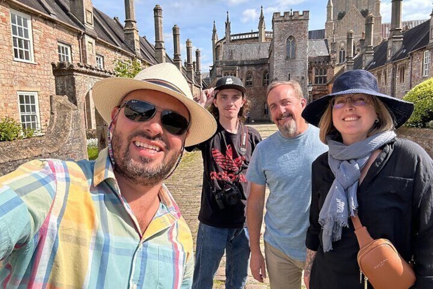 Private Day Tour from Bath to Glastonbury and Wells with Pickup