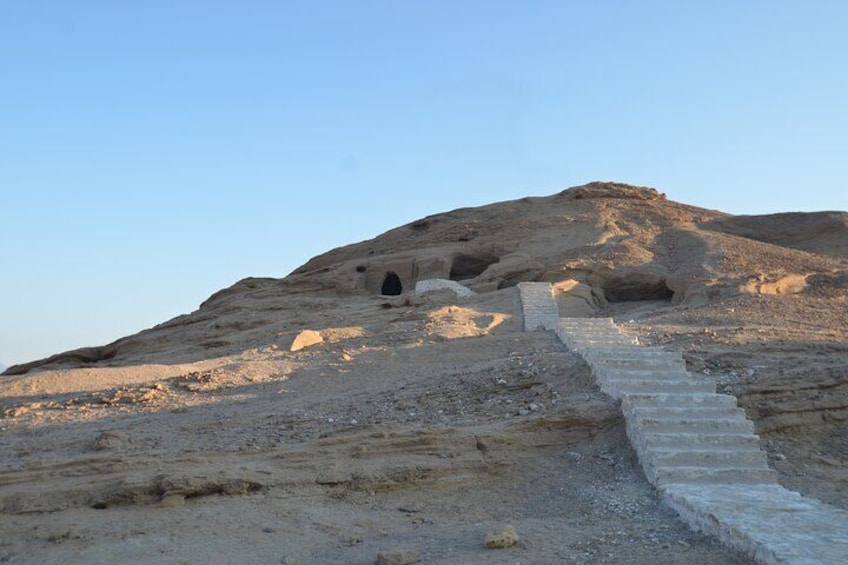 Full-Day Exploring The Land Of Midian & The Split Rock Of Mose's