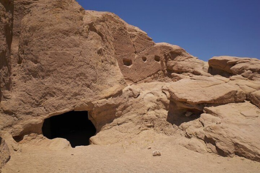 Full-Day Exploring The Land Of Midian & The Split Rock Of Mose's
