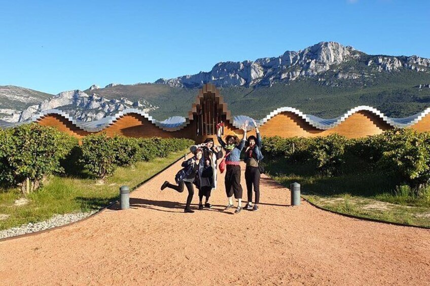 A Sip-By-Sip Tour of 3 Boutique Rioja Family Wineries (Private Tour with Lunch)