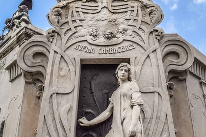 Buenos Aires: La Recoleta begraafplaats rondleiding in het Engels