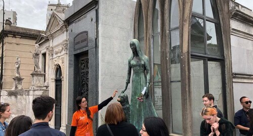 Buenos Aires: La Recoleta begraafplaats rondleiding in het Engels