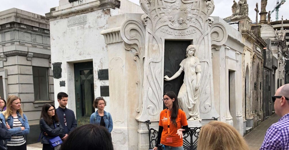 Picture 7 for Activity Buenos Aires: La Recoleta Cemetery Guided Tour in English