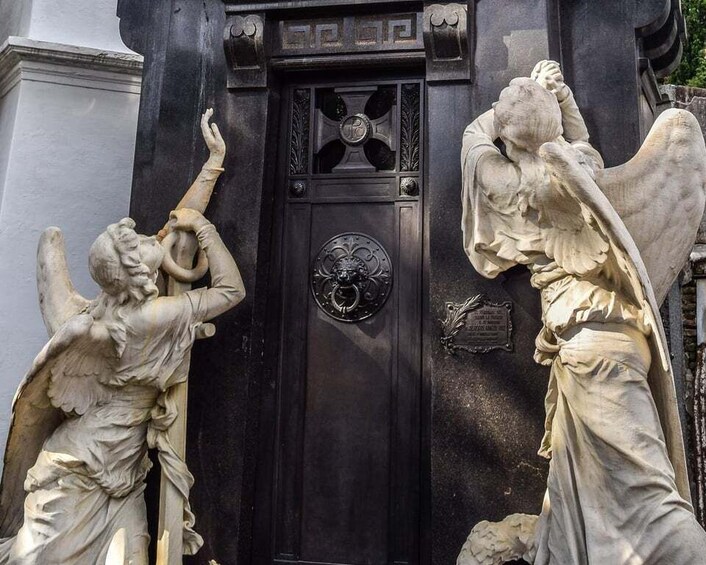 Picture 8 for Activity Buenos Aires: La Recoleta Cemetery Guided Tour in English