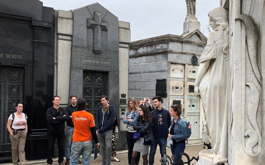 Picture 10 for Activity Buenos Aires: La Recoleta Cemetery Guided Tour in English