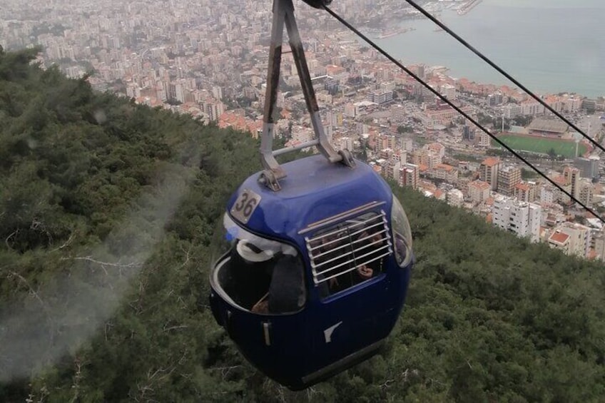 Small Group Tour to Jeita Grotto, Harissa and Byblos with Tickets and Lunch