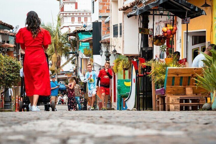 Discover Guatapé with Exclusivity from Medellín