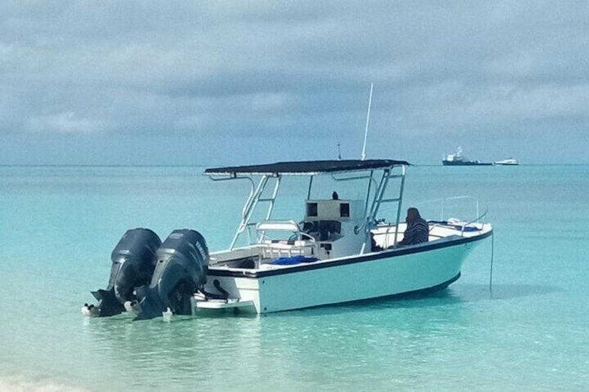 Private Half-Day Boat Tour to Rose Island from Nassau for snorkeling or fishing 