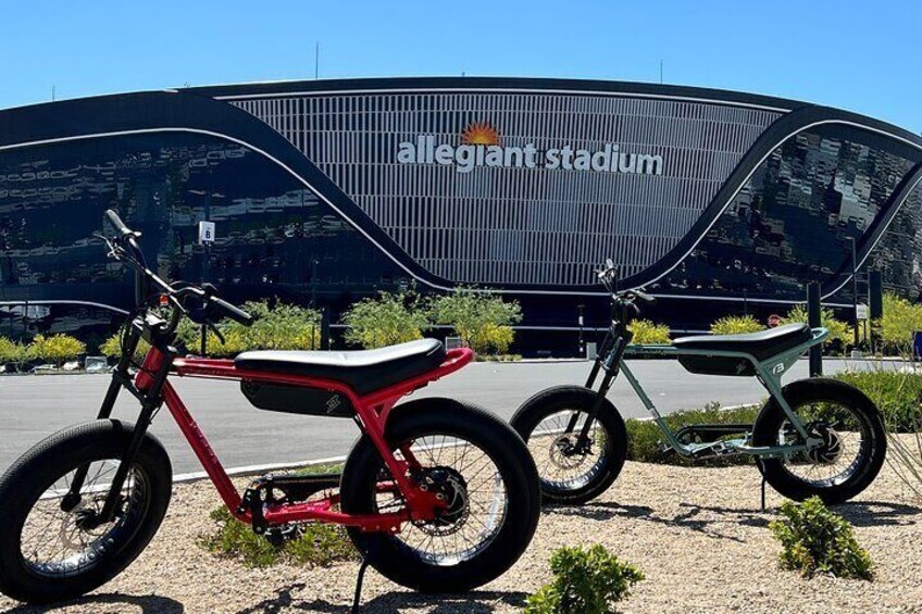 Couples eBike SelfGuided Tour through Las Vegas!