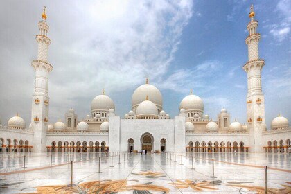 Grand mosque And Qasr Al Watan Abu Dhabi Private Tour From Dubai