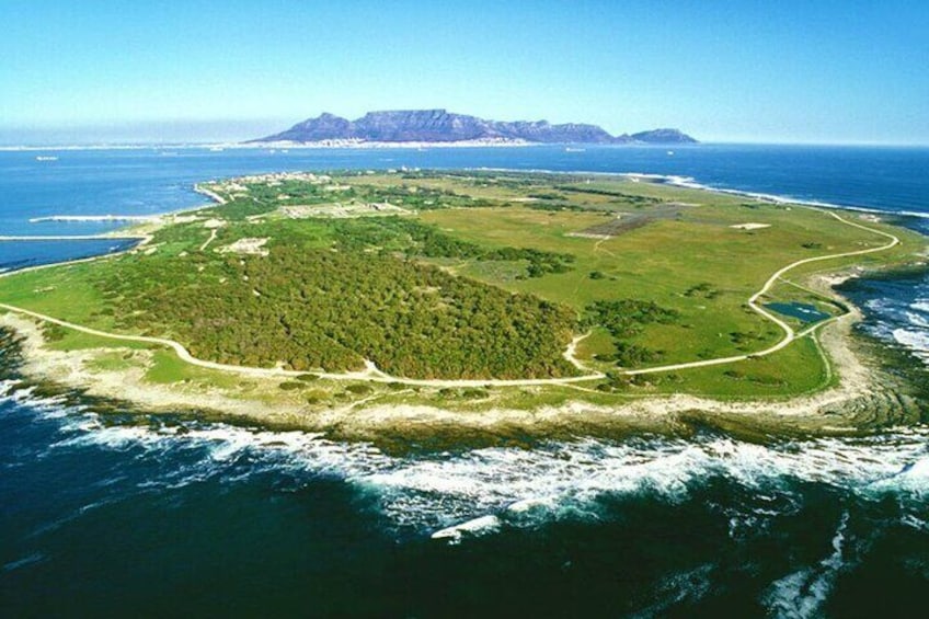  Robben Island ,Kirstenbosch Gardens and Groot Constantia.